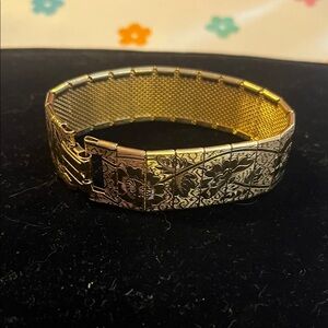 Gold Tone Floral Panel Bracelet